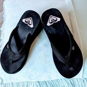 Roxy platform flip flops